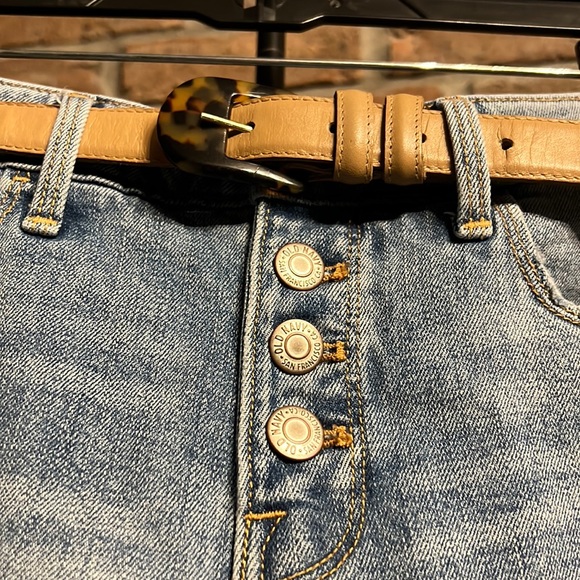 Old Navy high rise jean shorts - Picture 4 of 10